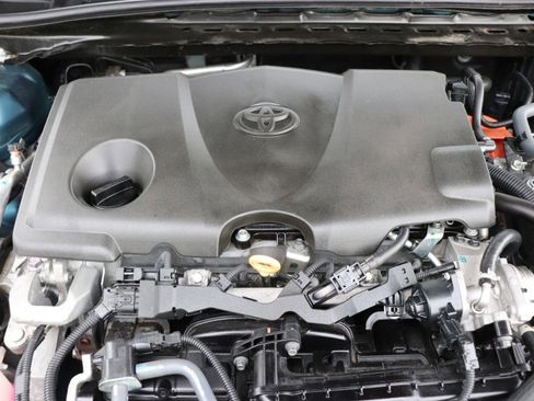 Used 2025 Toyota Camry SE image 47