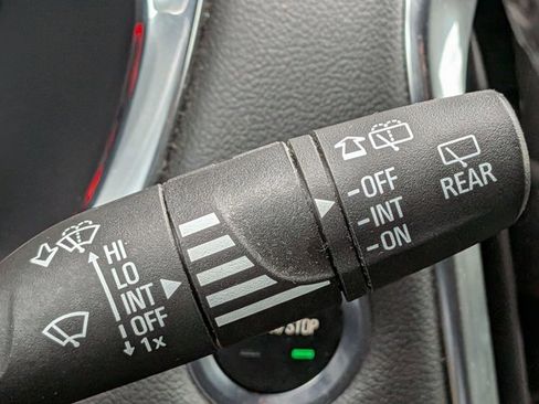 Used 2023 Chevrolet Traverse LT AWD/4WD image 13