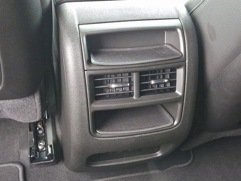 Certified 2024 Cadillac XT5 Luxury AWD/4WD image 12