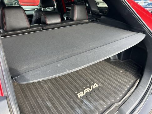 Used 2021 Toyota RAV4 SE w/ Weather & Moonroof Package image 35