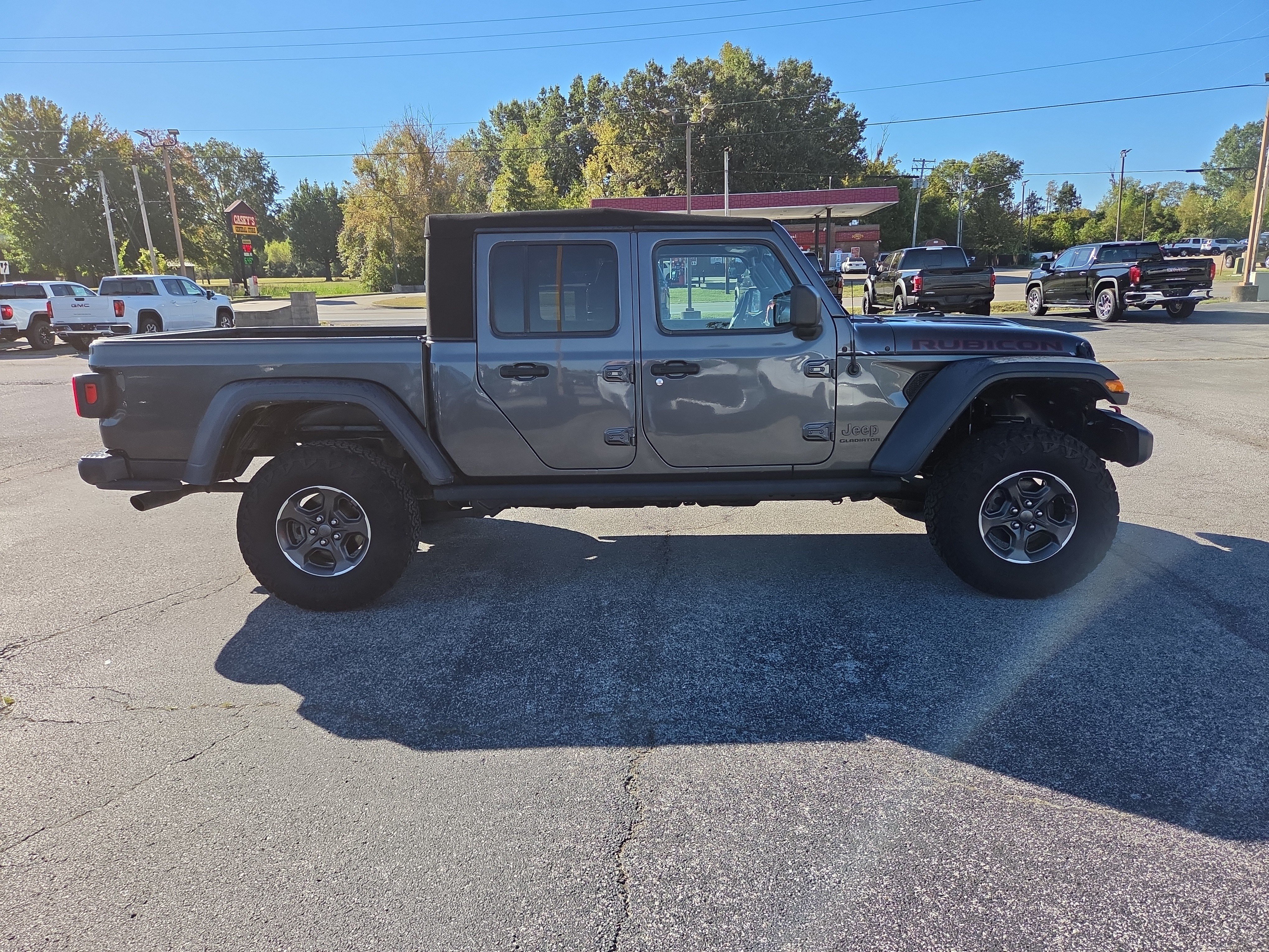 Used 2022 Jeep Gladiator Rubicon w/ Cold Weather Group AWD/4WD image 3