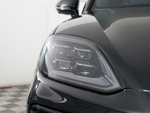 New 2026 Porsche Cayenne S image 11
