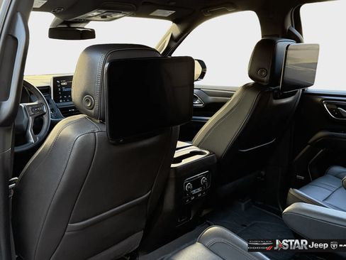 Used 2024 Chevrolet Suburban RST w/ Luxury Package AWD/4WD image 29