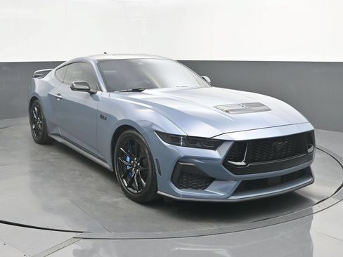 Used 2024 Ford Mustang GT Premium RWD image 9
