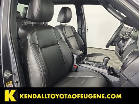 Used 2017 Toyota Tacoma TRD Sport image 24