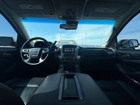 Used 2018 GMC Yukon SLT w/ Premium Edition AWD/4WD image 24