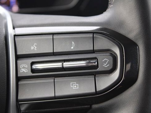 Used 2023 Chevrolet Colorado LT w/ LT Convenience Package II image 30