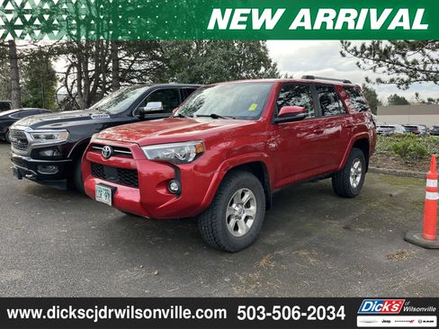 Used 2021 Toyota 4Runner SR5 Premium w/ Moonroof Package image 4