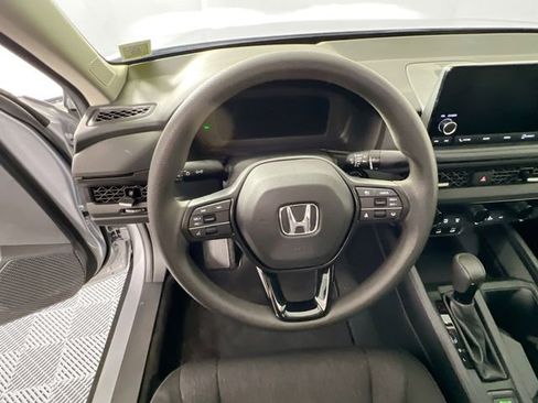 Certified 2023 Honda Accord EX image 12