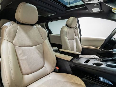 Used 2022 Toyota Sienna Limited image 14