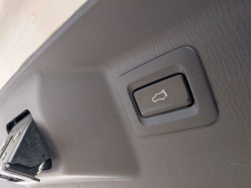 Used 2017 MAZDA CX-9 Signature image 37