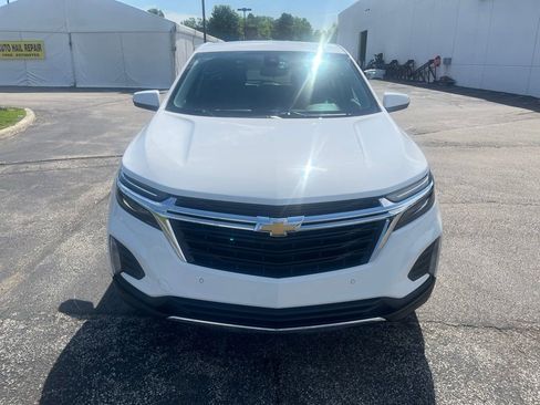Used 2023 Chevrolet Equinox LT AWD/4WD image 2