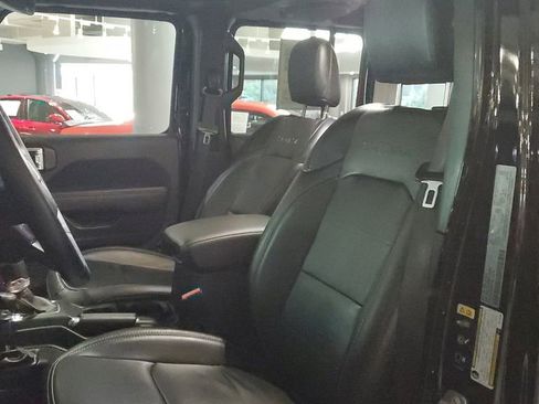 Used 2022 Jeep Wrangler Unlimited Sahara w/ Cold Weather Group image 19