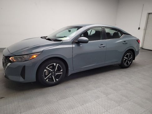 Used 2024 Nissan Sentra SV image 2