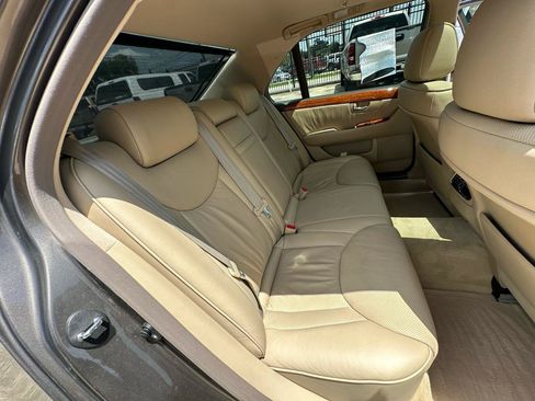 Used 2004 Lexus LS 430 w/ Premium Pkg RWD image 44