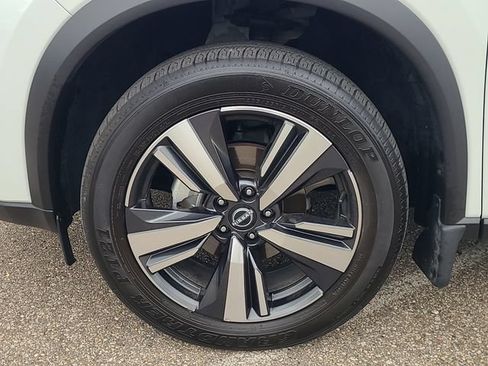 Used 2024 Nissan Rogue SL w/ SL Premium Package AWD/4WD image 10