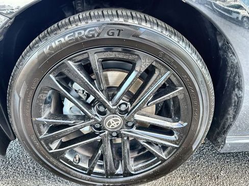 Used 2025 Toyota Camry SE image 19