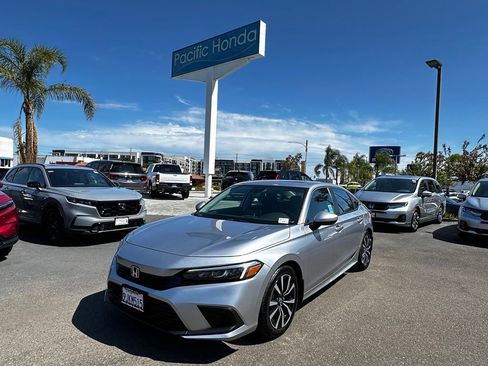 Used 2024 Honda Civic EX image 2