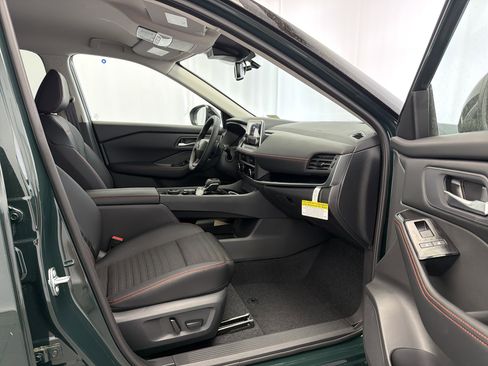 New 2026 Nissan Rogue SV AWD/4WD image 11