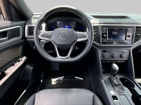Used 2022 Volkswagen Atlas Cross Sport SE FWD image 6