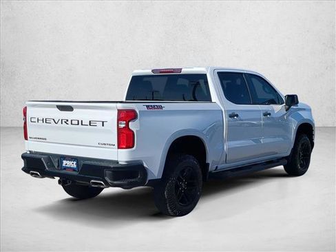 Used 2021 Chevrolet Silverado 1500 Custom Trail Boss w/ LPO, Dark Essentials Package image 5