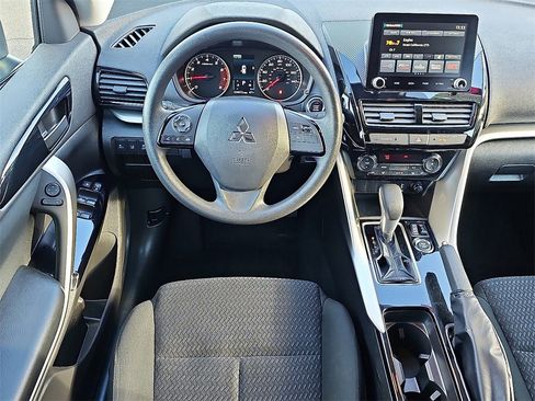 Used 2024 Mitsubishi Eclipse Cross LE image 11