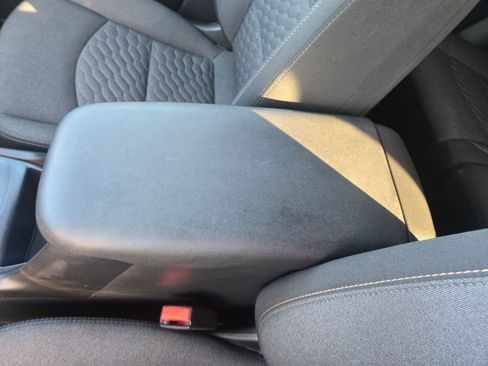 Used 2019 Chevrolet Equinox LT image 28