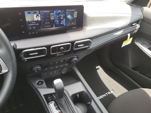 New 2027 Nissan Sentra S w/ Floor Mat Package FWD image 18