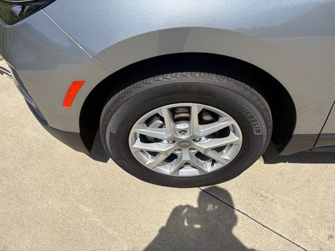 Used 2024 Chevrolet Equinox LS w/ LS Convenience Package FWD image 47