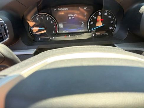 Used 2022 Ford Explorer XLT w/ Equipment Group 202A RWD image 12