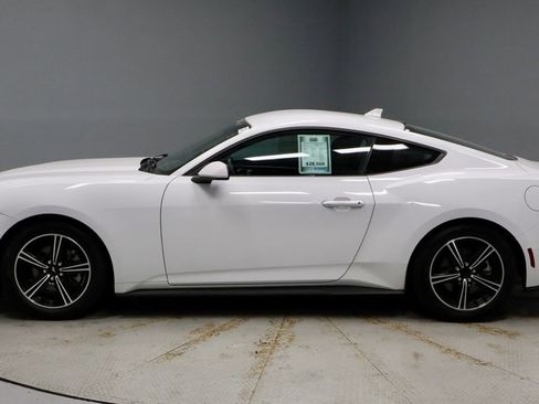 Certified 2024 Ford Mustang Coupe image 8