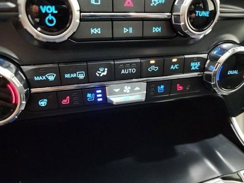 Used 2025 Ford F150 Raptor AWD/4WD image 36