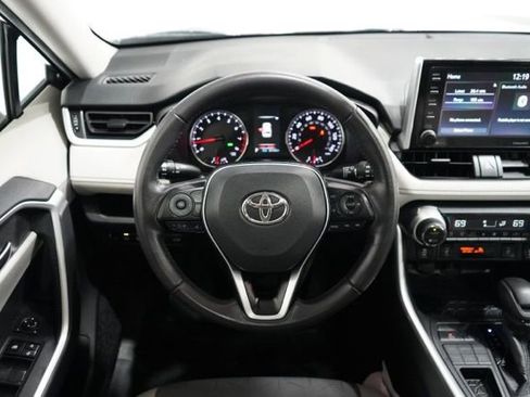 Used 2021 Toyota RAV4 XLE w/ Convenience Package image 14