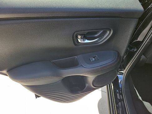 Used 2023 Honda HR-V Sport image 10