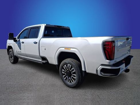 Used 2024 GMC Sierra 3500 Denali Ultimate AWD/4WD image 6