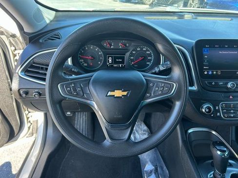 Used 2019 Chevrolet Malibu LT image 21