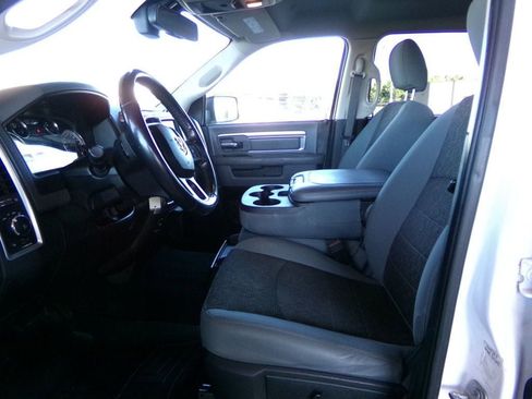 Used 2019 RAM 1500 Big Horn AWD/4WD image 9