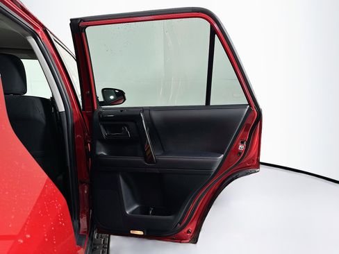 Used 2024 Toyota 4Runner TRD Off-Road image 28