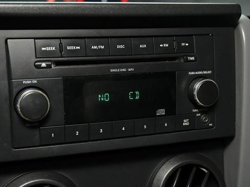 Used 2009 Jeep Wrangler Unlimited X RWD image 31