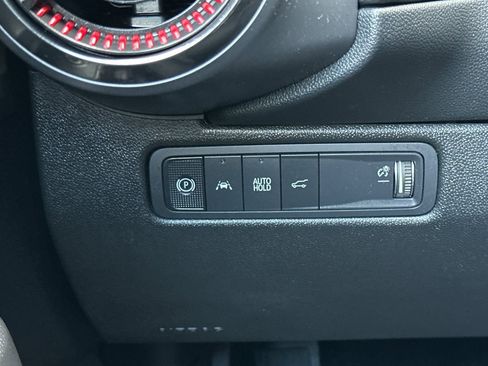 Used 2025 Chevrolet Equinox EV RS image 31