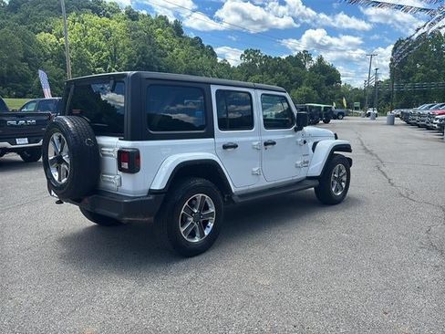 Used 2022 Jeep Wrangler Unlimited Sahara w/ Cold Weather Group AWD/4WD image 5