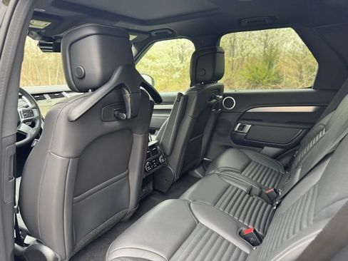 New 2026 Land Rover Discovery Dynamic SE AWD/4WD image 13