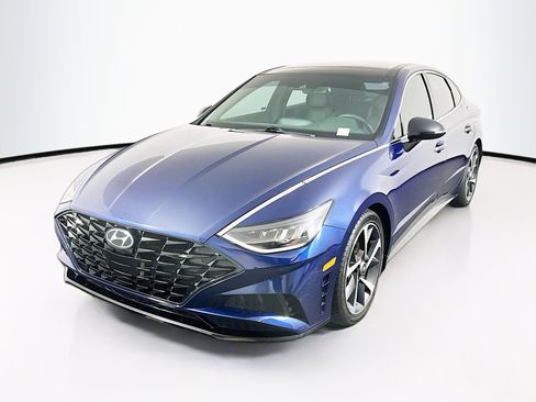 Used 2021 Hyundai Sonata SEL Plus w/ Tech Package FWD image 3