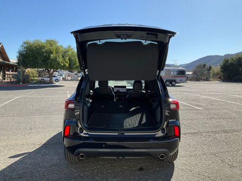 Used 2024 Ford Escape ST-Line Elite w/ Premium Technology Package image 12