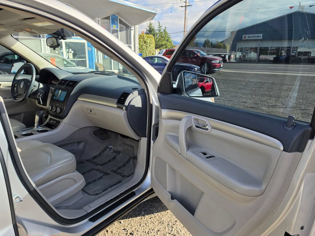 Used 2009 Saturn Outlook XE w/ Premium Trim Package AWD/4WD image 12