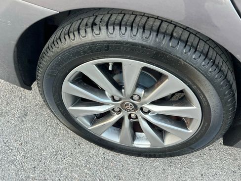 Used 2017 Toyota Camry XLE image 22