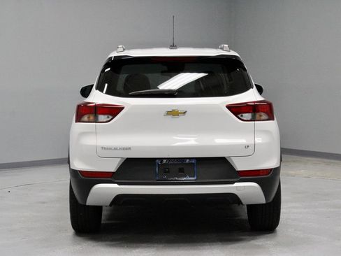Used 2023 Chevrolet TrailBlazer LT FWD image 11