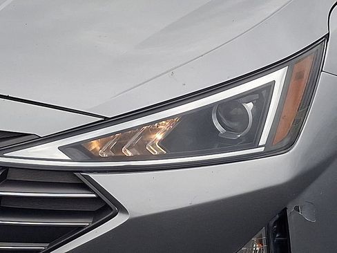 Used 2020 Hyundai Elantra SEL FWD image 10