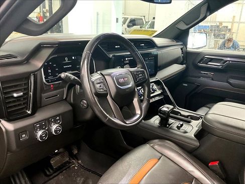 Used 2023 GMC Sierra 1500 AT4 w/ AT4 Premium Package image 8