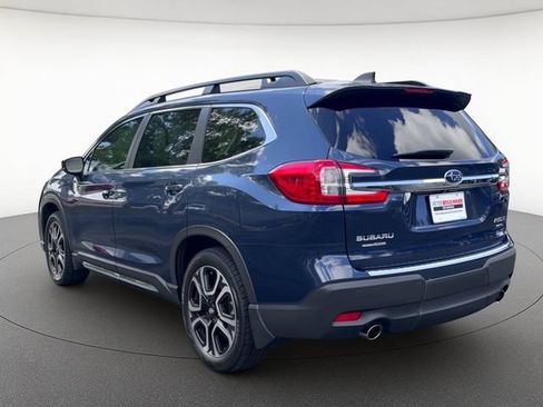 Used 2025 Subaru Ascent Limited w/ Popular Package #1 AWD/4WD image 4